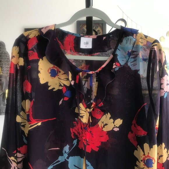 CAbi size M #3859 Juliet Tie Neck Ruffle Plum Floral Chiffon Peasant Blouse - Picture 2 of 4